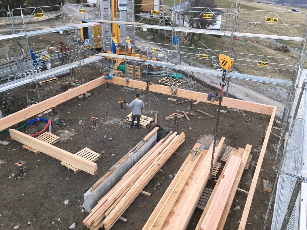 implantation de la dalle bois paille