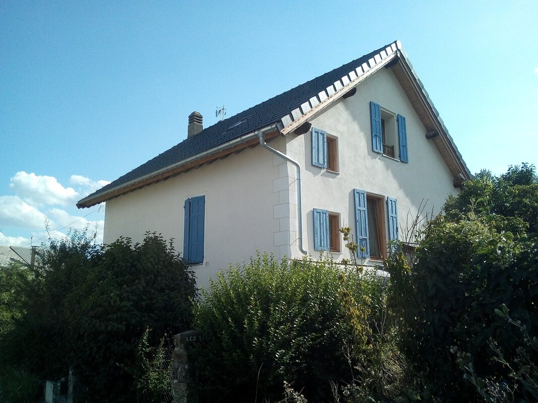 isolation extérieur sur batie ancien avec reprise des modénatures