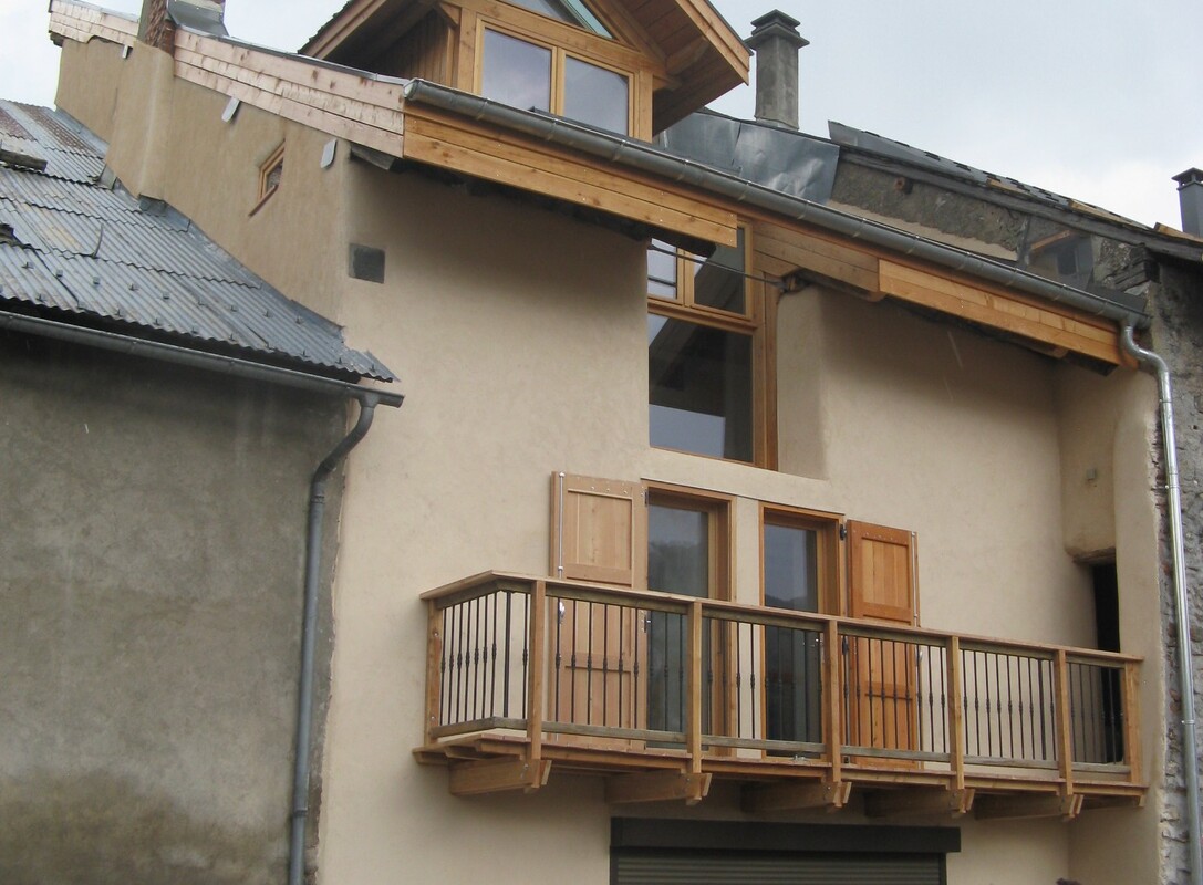 enduit isolent chaux liège sur façde pour cassage de pont thermique