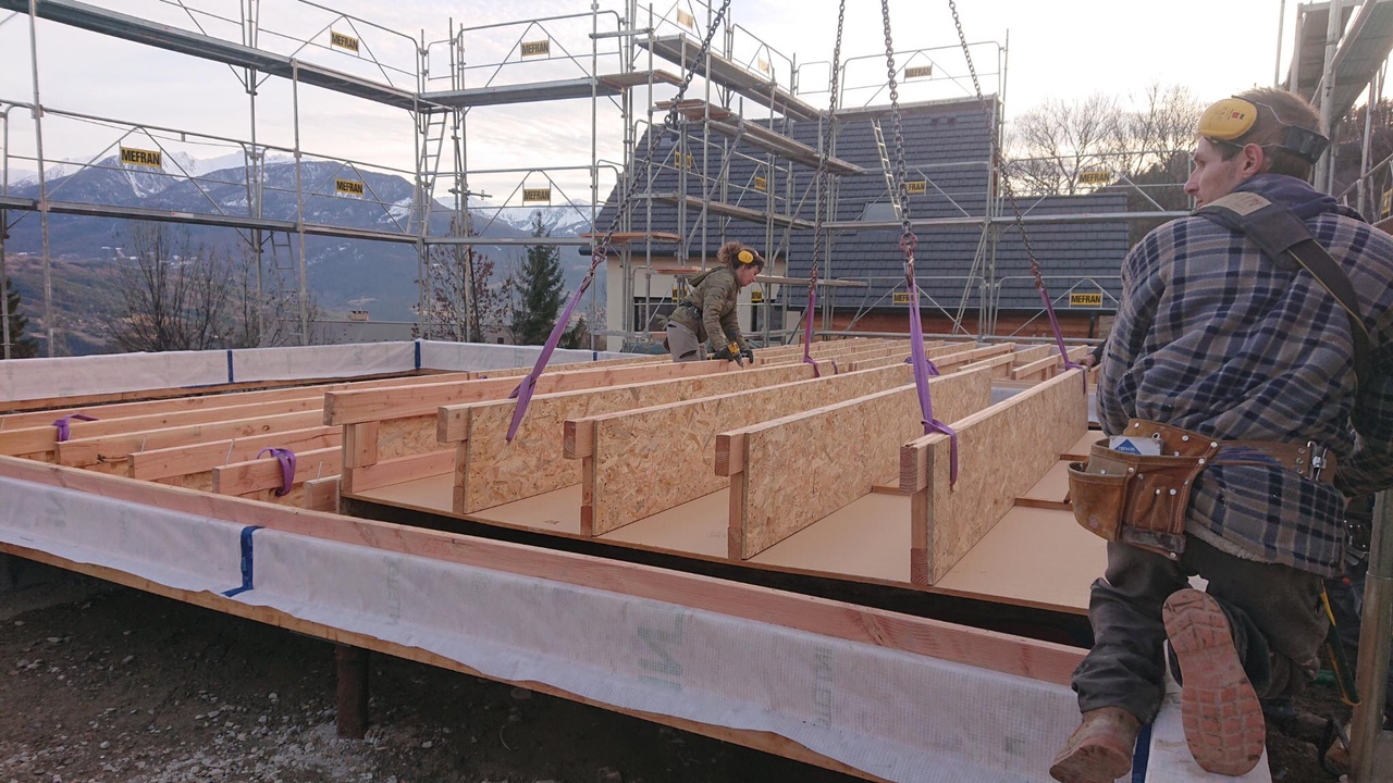 Mise en place des caissons de dalle bois paille
