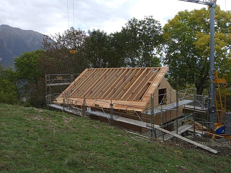 caisson d'isolation en place pour la pose de la paille en toiture