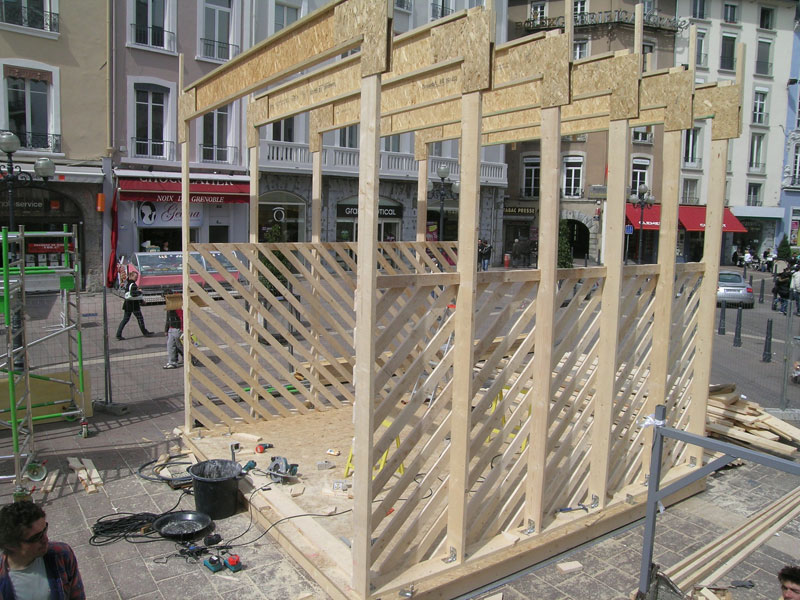 mise en place du bardage oblique