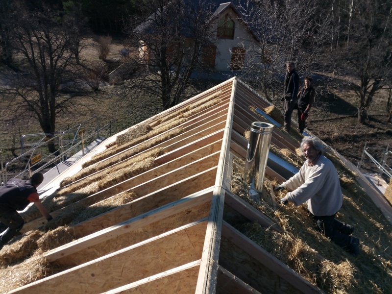 toiture paille chantier